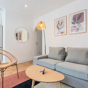 Bright 3-bedroom 2-bathroom Flat Lille