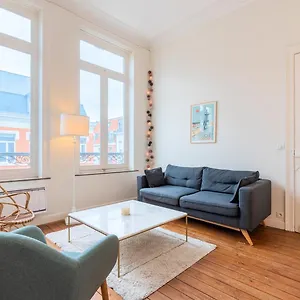  Apartment Centre With Character